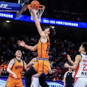 中欧体育app最新版下载-王哲林：十几年生涯达成万分非常开心，希望未来实现更多目标